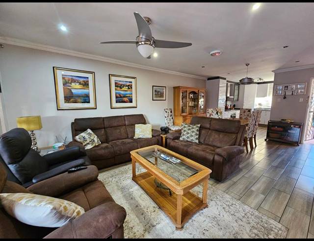 3 BEDROOM PROPERTY TO RENT IN GLEN MARAIS